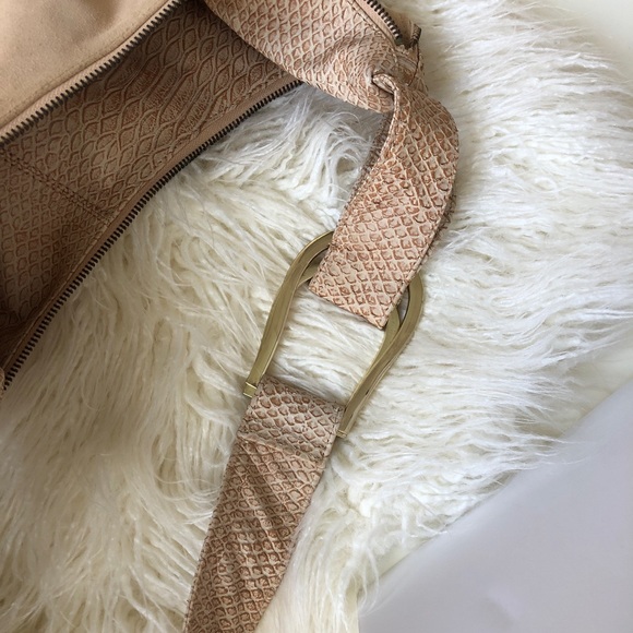 Banana Republic Snakeskin Embossed Leather Boho Crossbody Purse Handbag - Picture 13 of 16